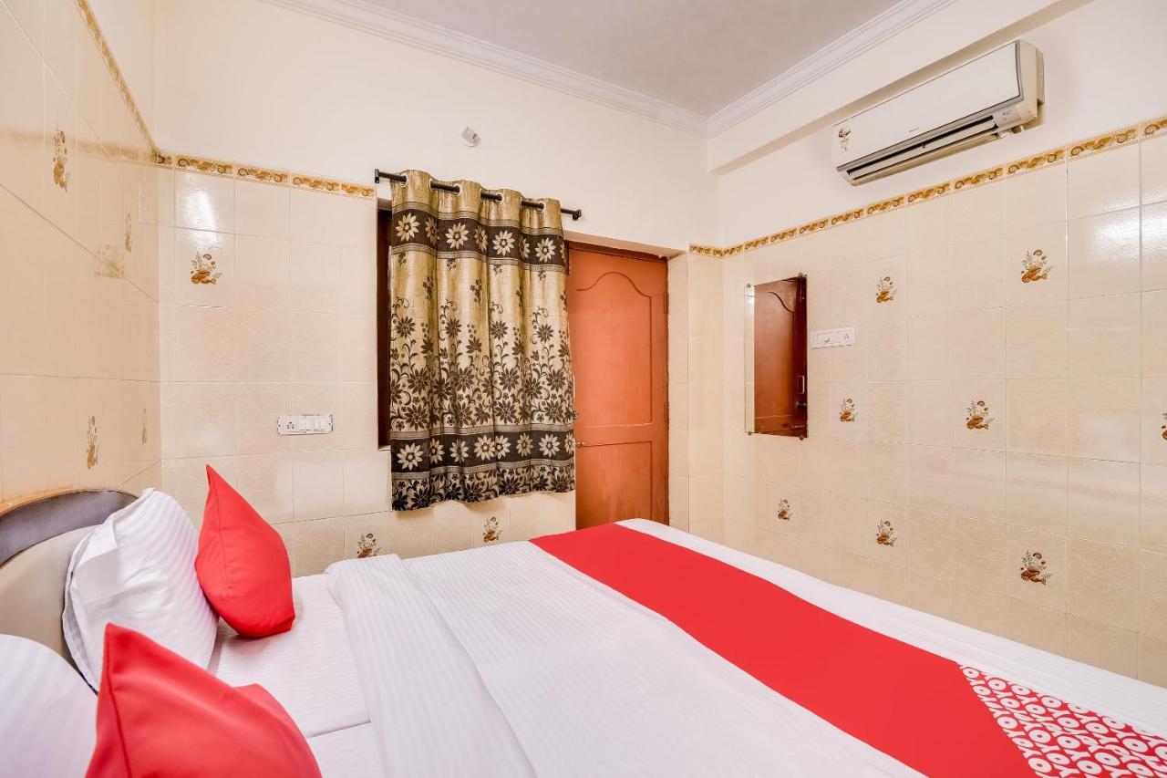 מלון טירופאטי Spot On 63027 Slv Residency מראה חיצוני תמונה
